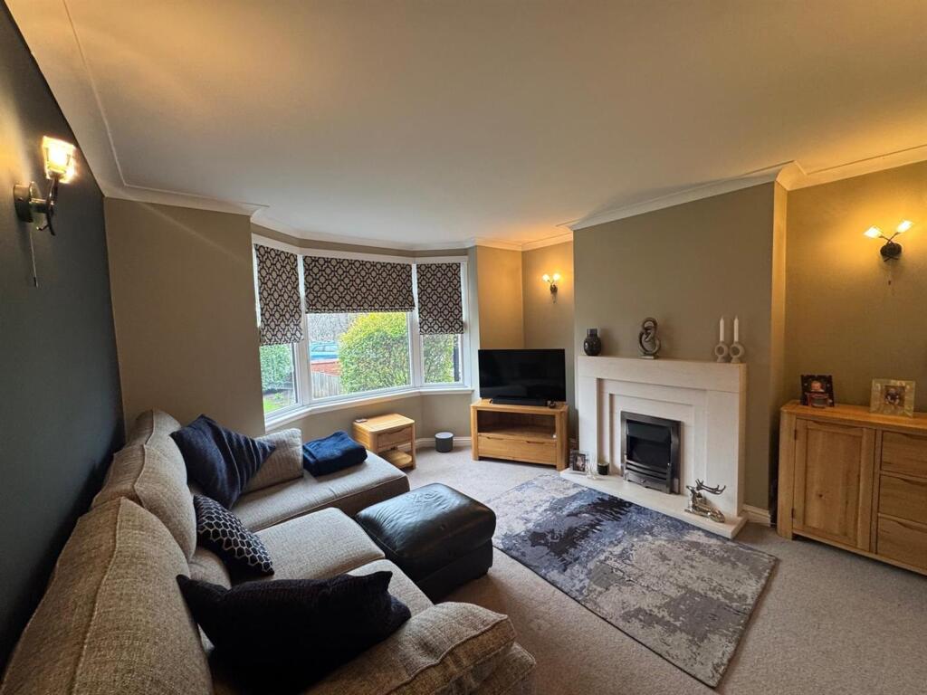 Bradford Road, Cleckheaton - View 2