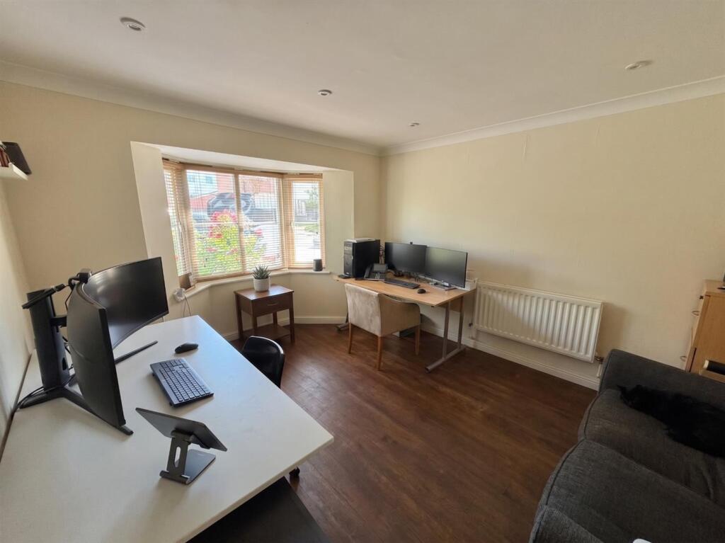 House in Gillingham, Peacemarsh - View 5