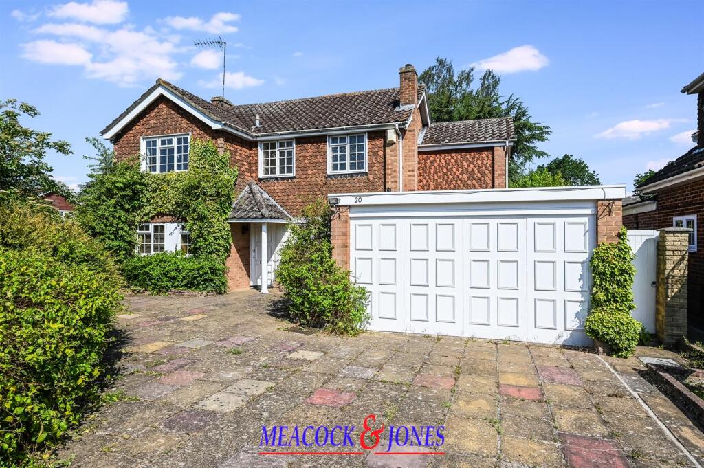 4-bed detached on Shenfield Place, Shenfield, Brentwood, £1,000,000