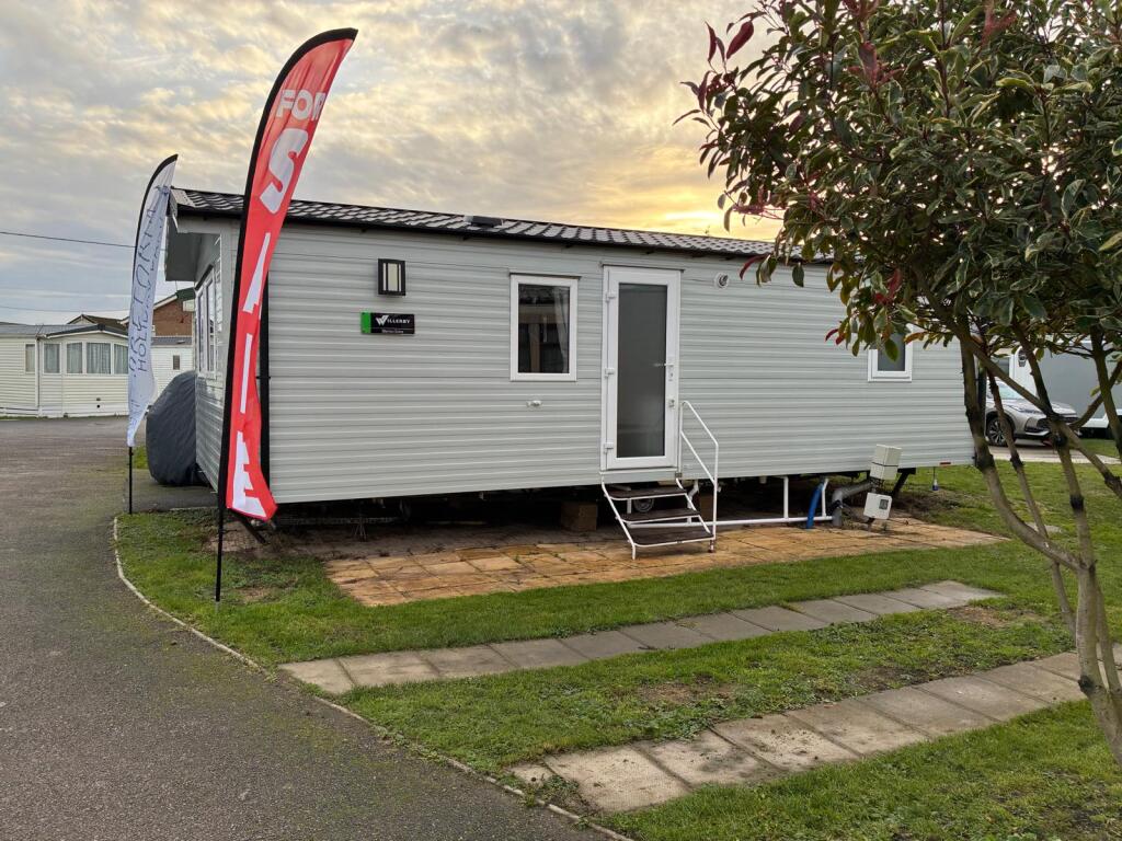 2-bed caravan on Two Bed Willerby Ellerton Extra, Pretoria Holiday Park, Point Clear, St Osyth, Essex, CO16 8NG, £28,995