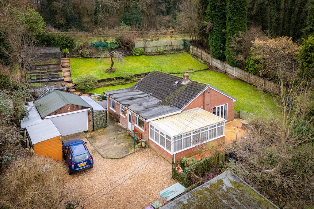 3-bed detached on Cockshutt Road, Oakengates, Telford, TF2 6LD , £350,000
