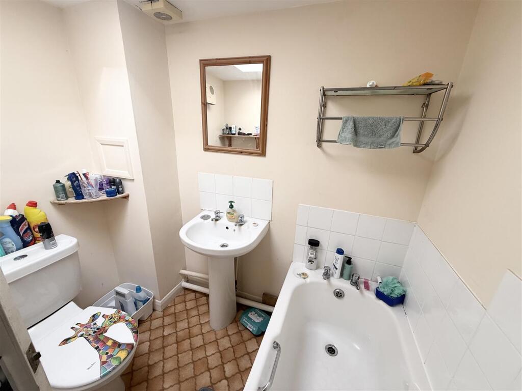Apartment in Brighton - View 4