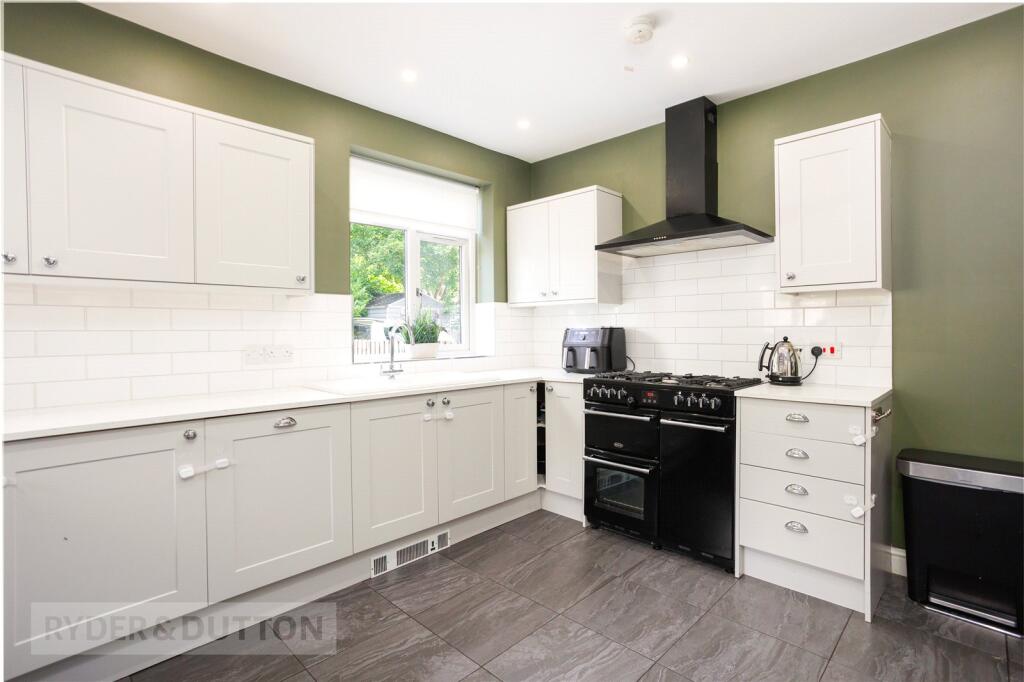 House in Oldham - View 4