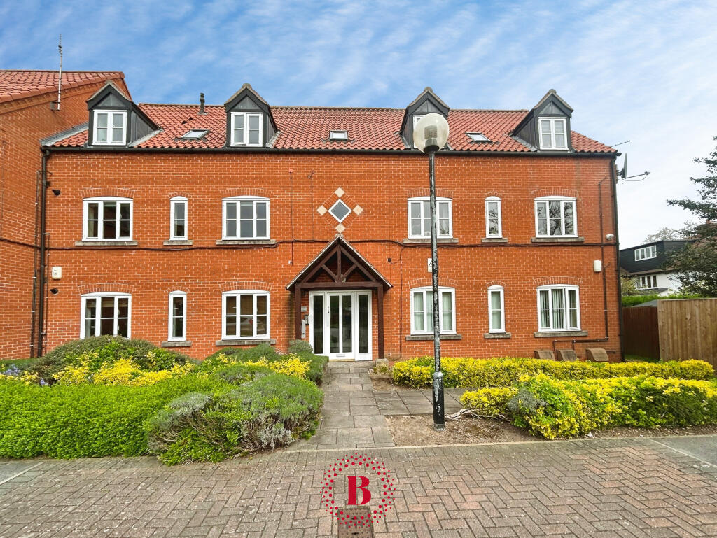 Main image of property: Long Acre, Bingham, NG13