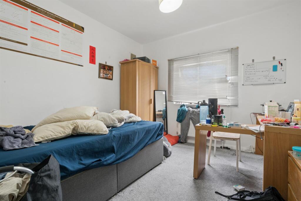 House in London - View 5