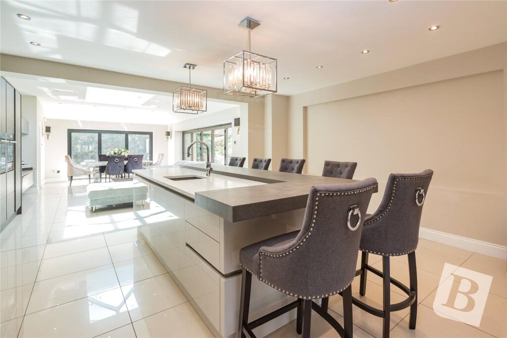House in Hornchurch, Emerson Park - View 4