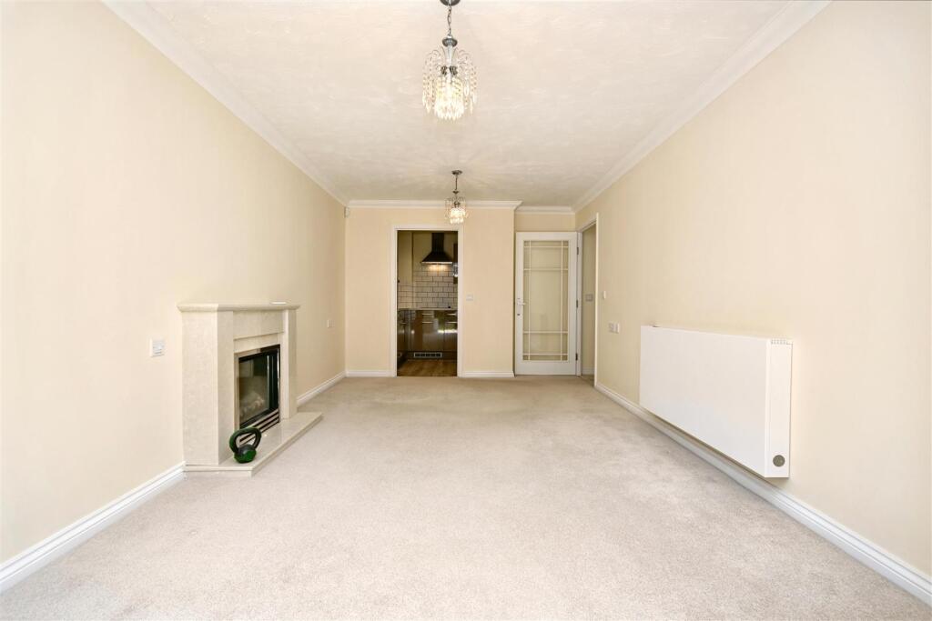 Southfields Road, Eastbourne photo 5