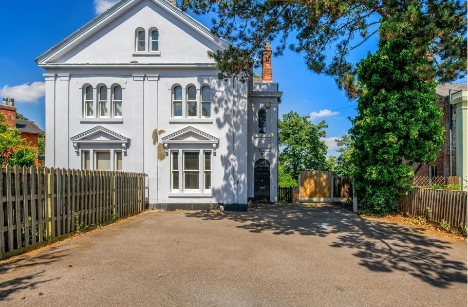 Main image of property: Forest Road East, Nottingham, NG1