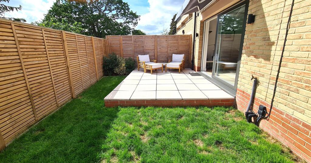 Apartment in London - View 4