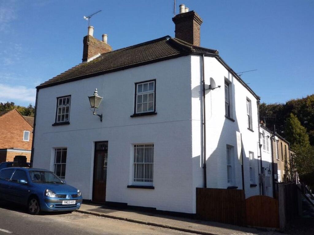 Main image of property: High Street, Markyate, AL3