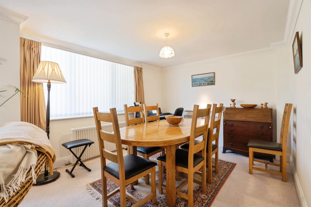 Apartment in Southampton - View 4