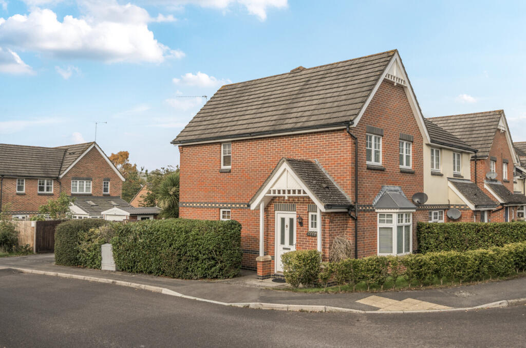 Barn Piece, Chandler's Ford, Hampshire, SO53