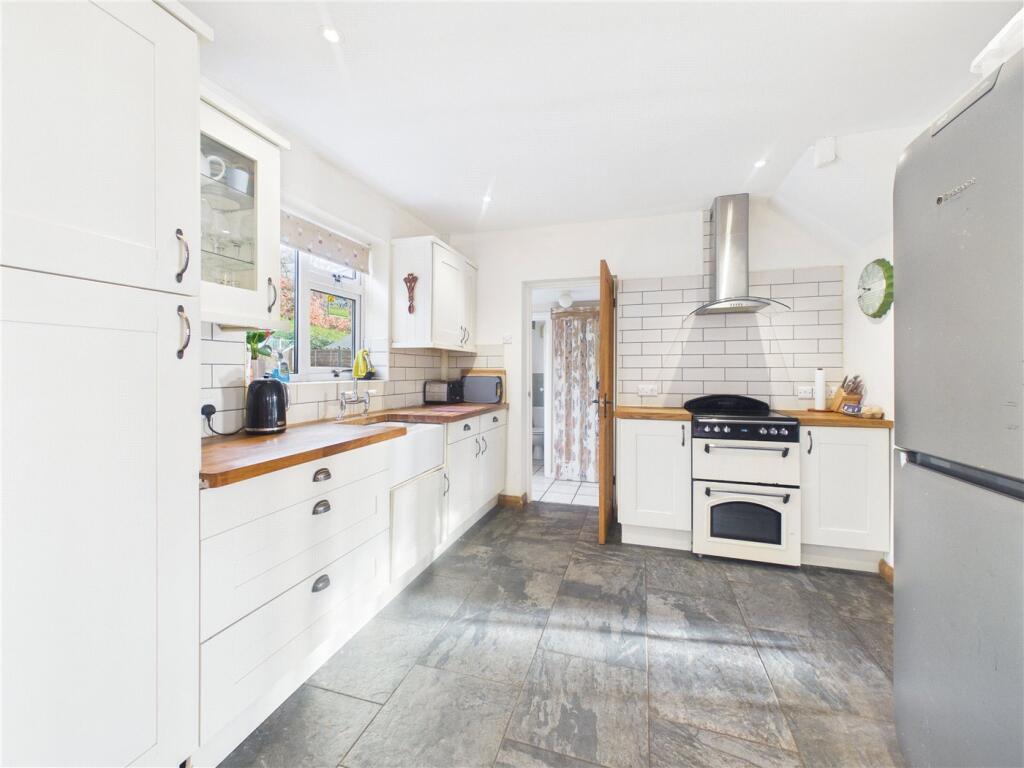 Court Way, Sampford Peverell, Tiverton, Devon, EX16 photo 3