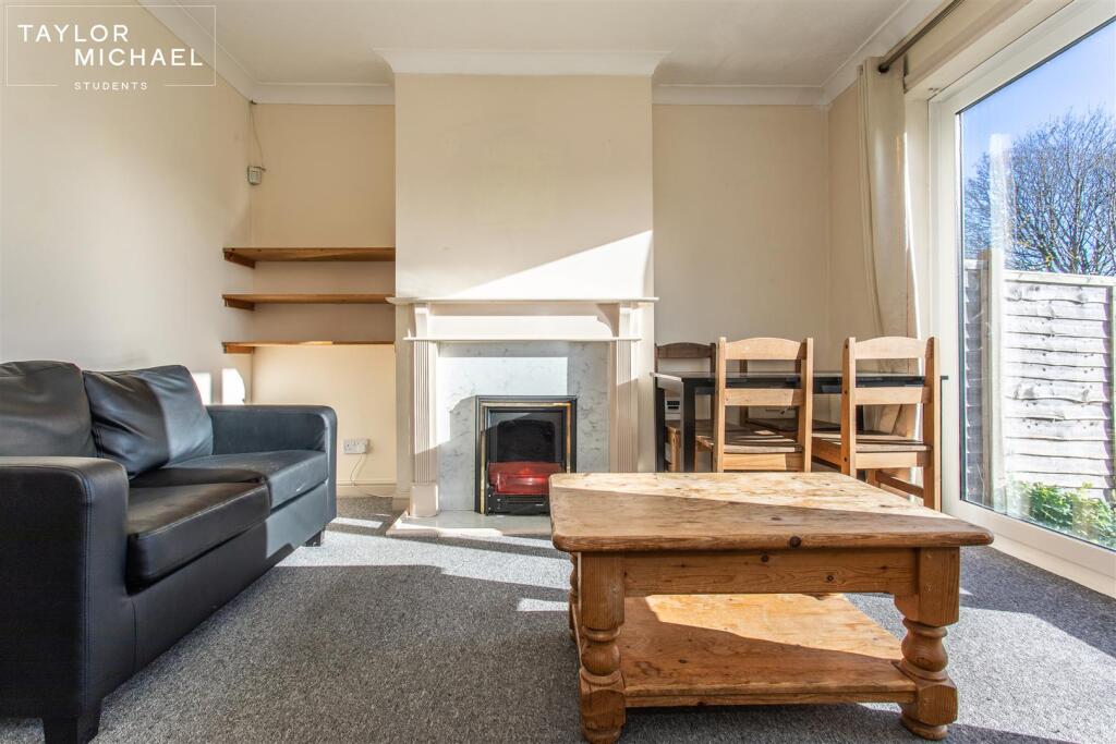 6 bedroom terraced house for rent