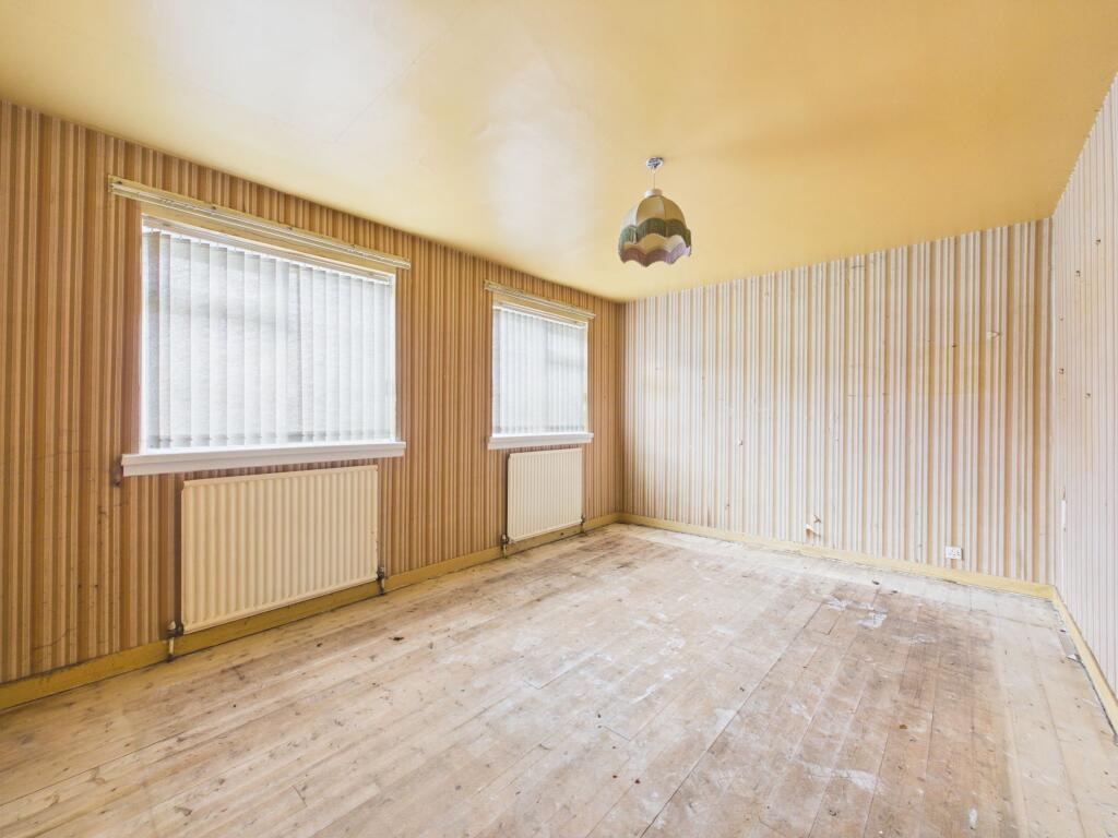 House in Hamilton, Barncluith, Silvertonhill - More