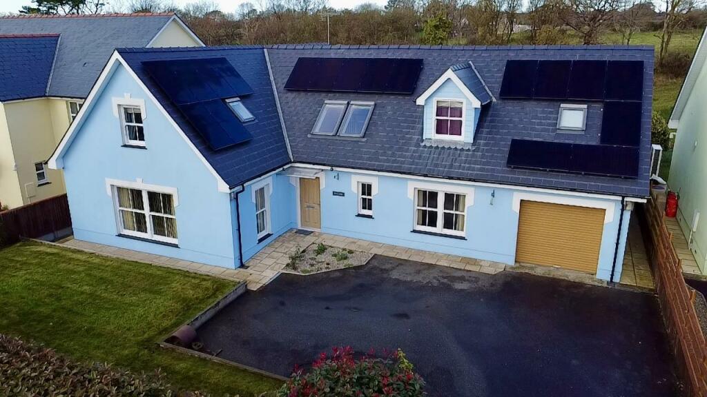 Main image of property: Swn Yr Efail, Pennant, Llanon