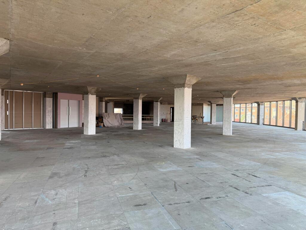Monocle Office Space - Empty Floor 2