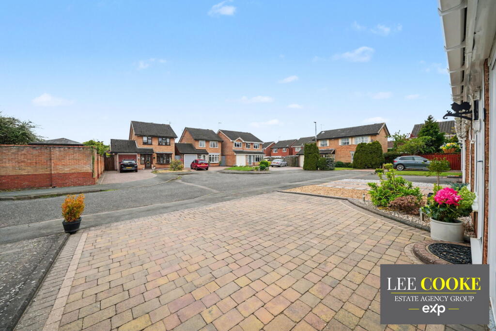 House in Wolverhampton, West Midlands - View 5