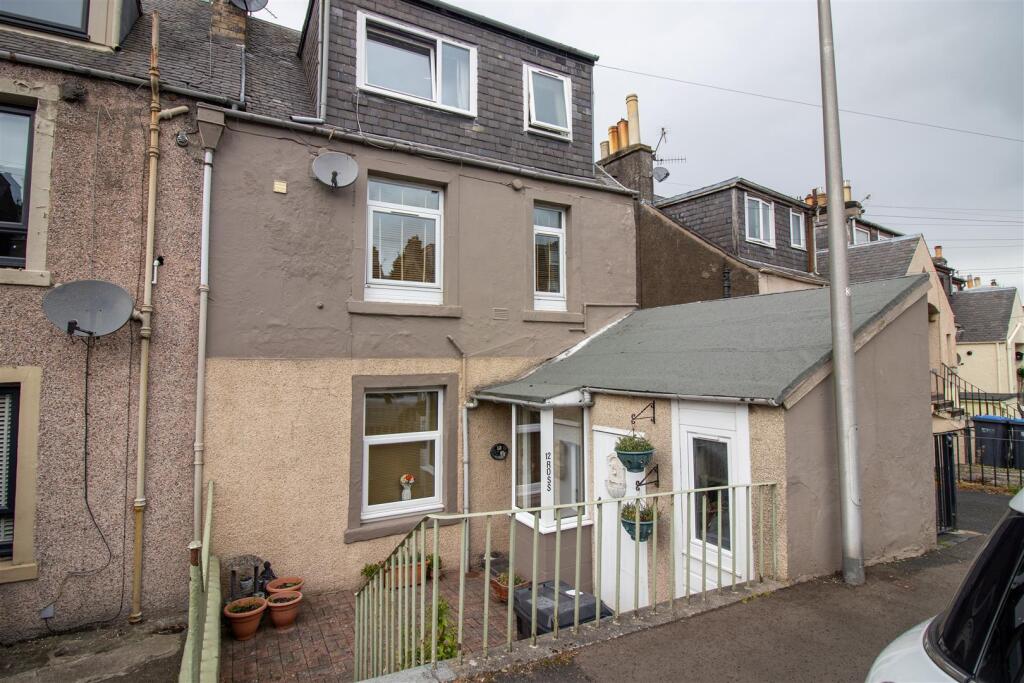 Main image of property: 12B Wellogate Place, Hawick