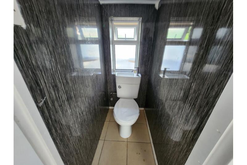 House in Taunton - View 5