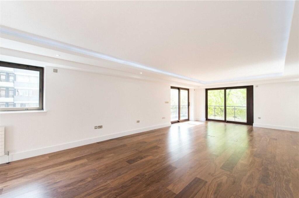 3 bedroom apartment, Prince Regent Court, Avenue Road, St John's Wood, London, NW8