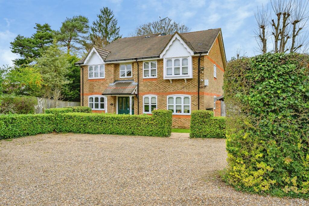 Main image of property: Foxlands Close, Leavesden, Watford