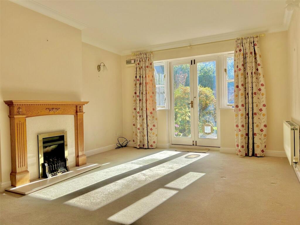 Middlebridge Street, Romsey, Hampshire, SO51 photo 2