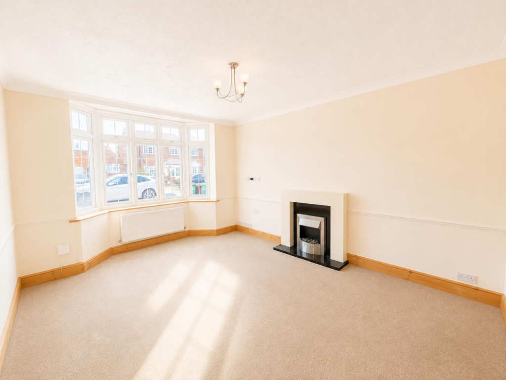 House in Spelthorne, Chattern Hill, Ashford - View 5