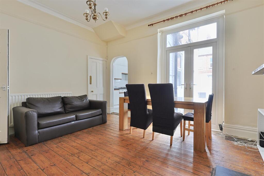 House in Newcastle upon Tyne - View 4