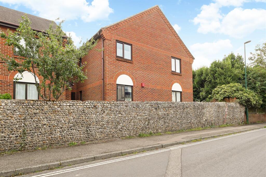Main image of property: Mead Lane, Bognor Regis