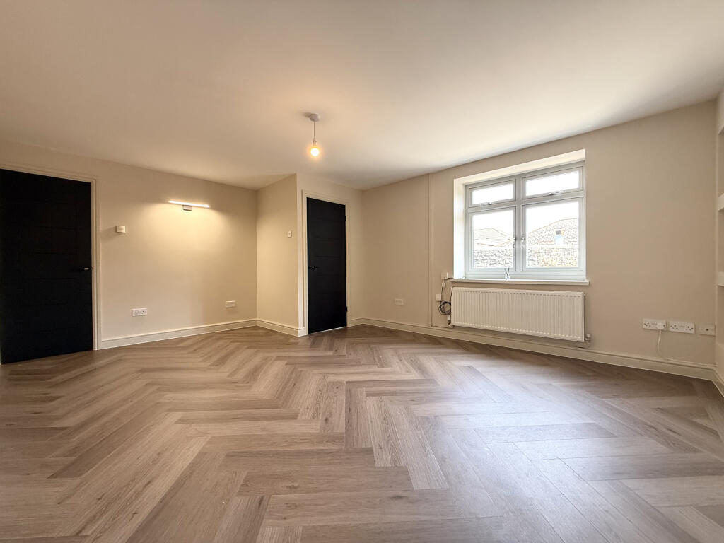 House in Aberdare, Gadlys - View 5