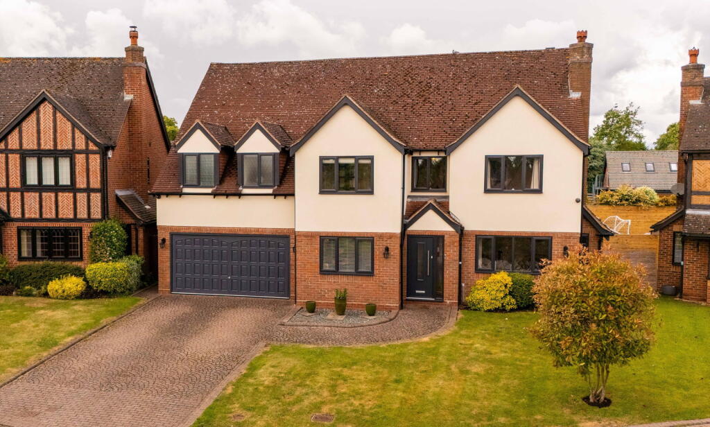 5 Bedroom Detached House For Sale In Vale Close Lichfield WS13 7LJ WS13 5-bedroom-detached-house-for-sale-in-vale-close-lichfield-ws13-7lj-ws13