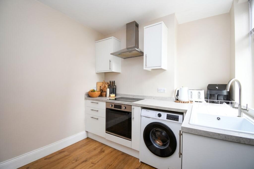 Barton Lane, Eccles, M30 - View 4