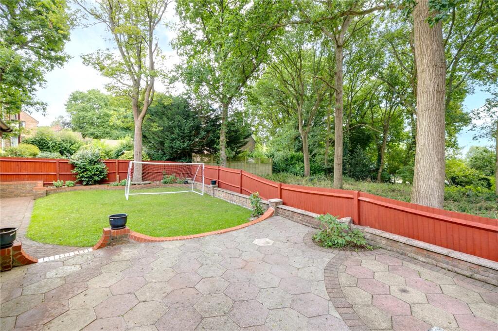 Mardley Wood, Oaklands, Welwyn, Hertfordshire, AL6 photo 2