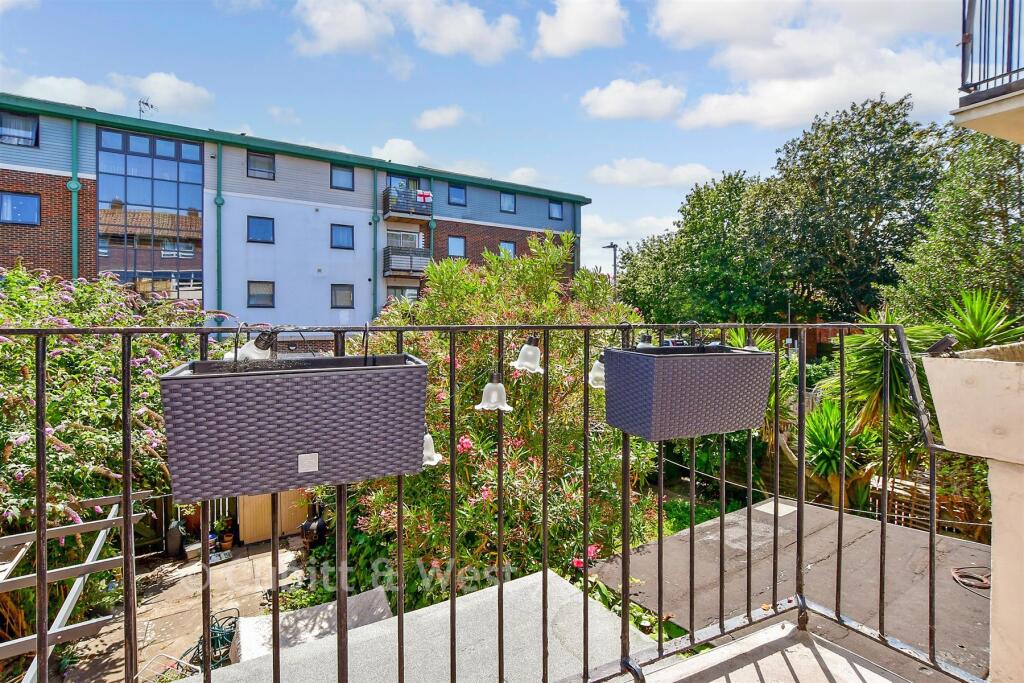 Fyning Street, Portsmouth, Hampshire - View 6