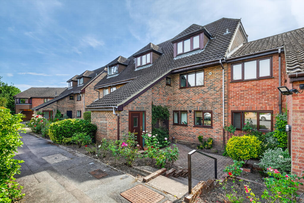 Main image of property: Wiltshire Drive, Wokingham, RG40