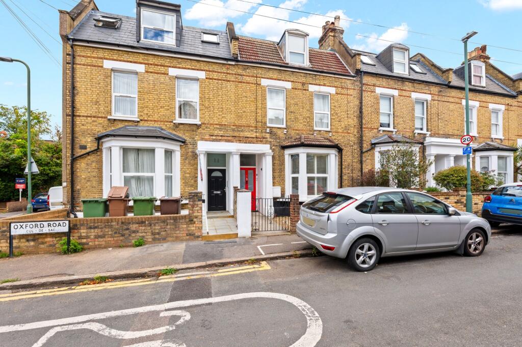 Apartment in Sutton - View 5