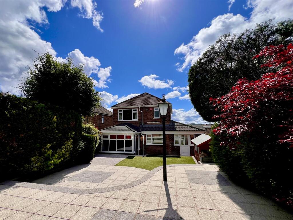 Main image of property: Woodlands Road, Lepton, Huddersfield, HD8 0HT