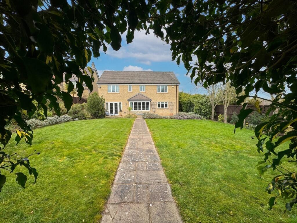 Hall Drive, Worksop, S80 photo 4