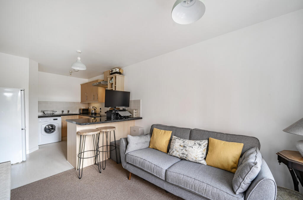 Apartment in Bournemouth - View 4