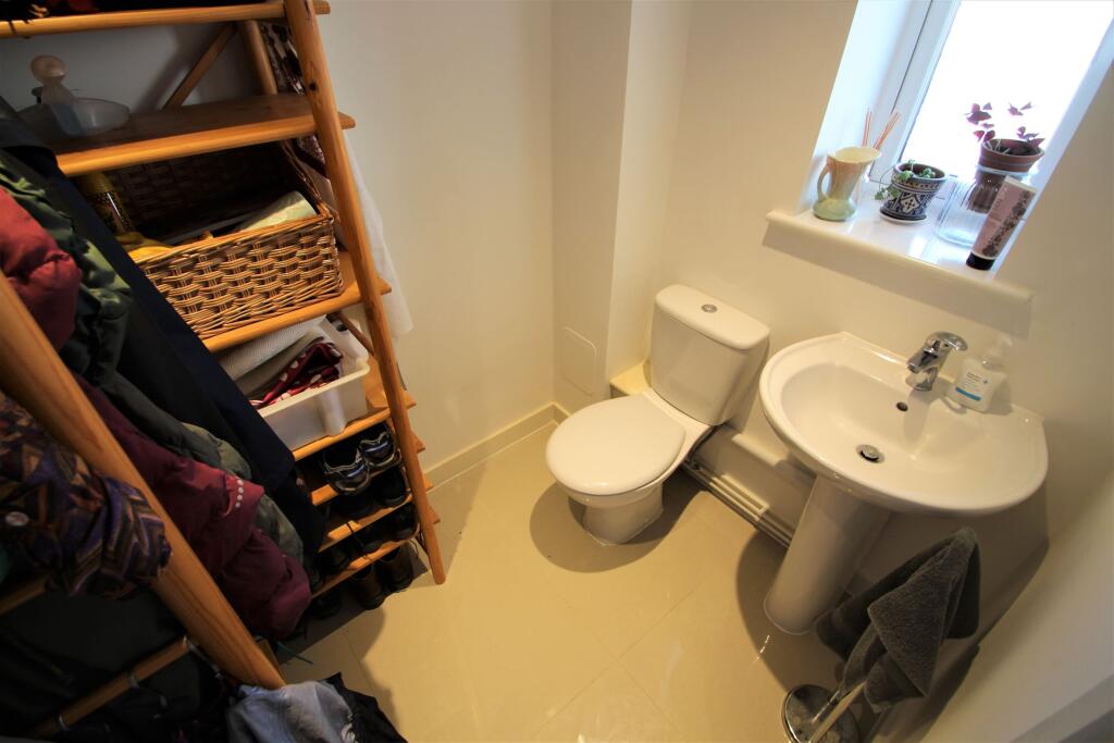 House in London, Highams Park - View 4