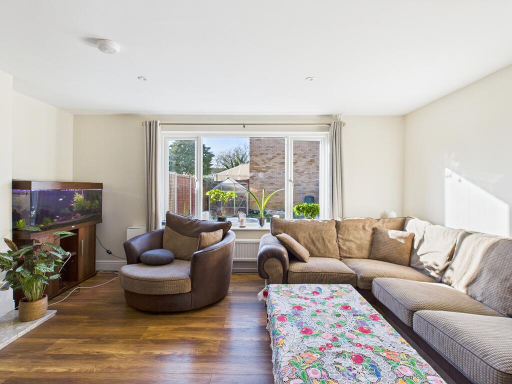 House in Basingstoke and Deane, Basingstoke - View 4