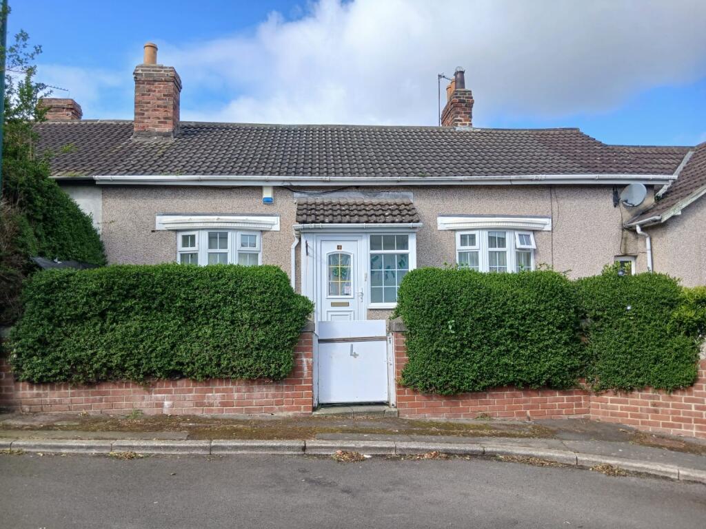 Main image of property: 4 Hill View Terrace, New Marske, Redcar, North Yorkshire TS11 8EP