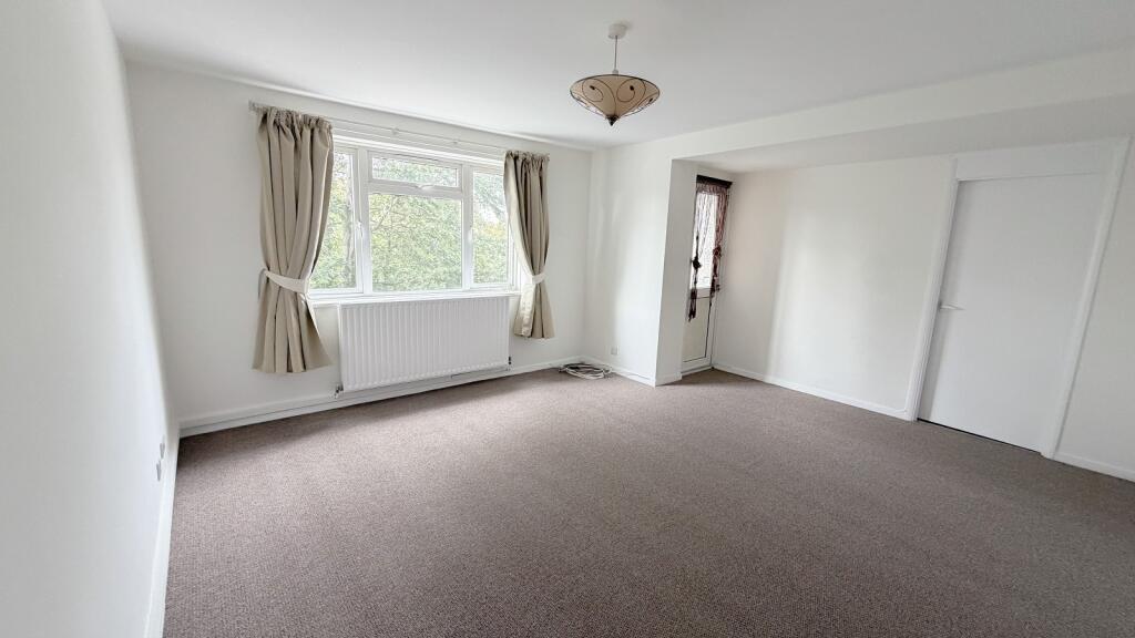 Apartment in Sutton - More
