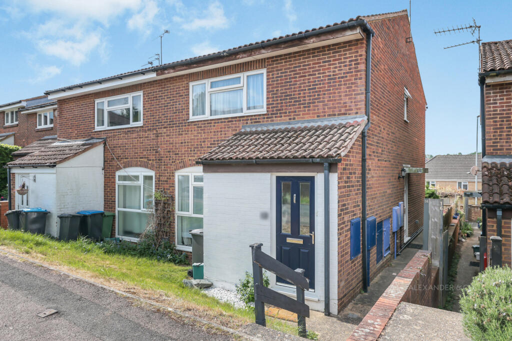Main image of property: Montgomerie Close, Berkhamsted, Hertfordshire, HP4