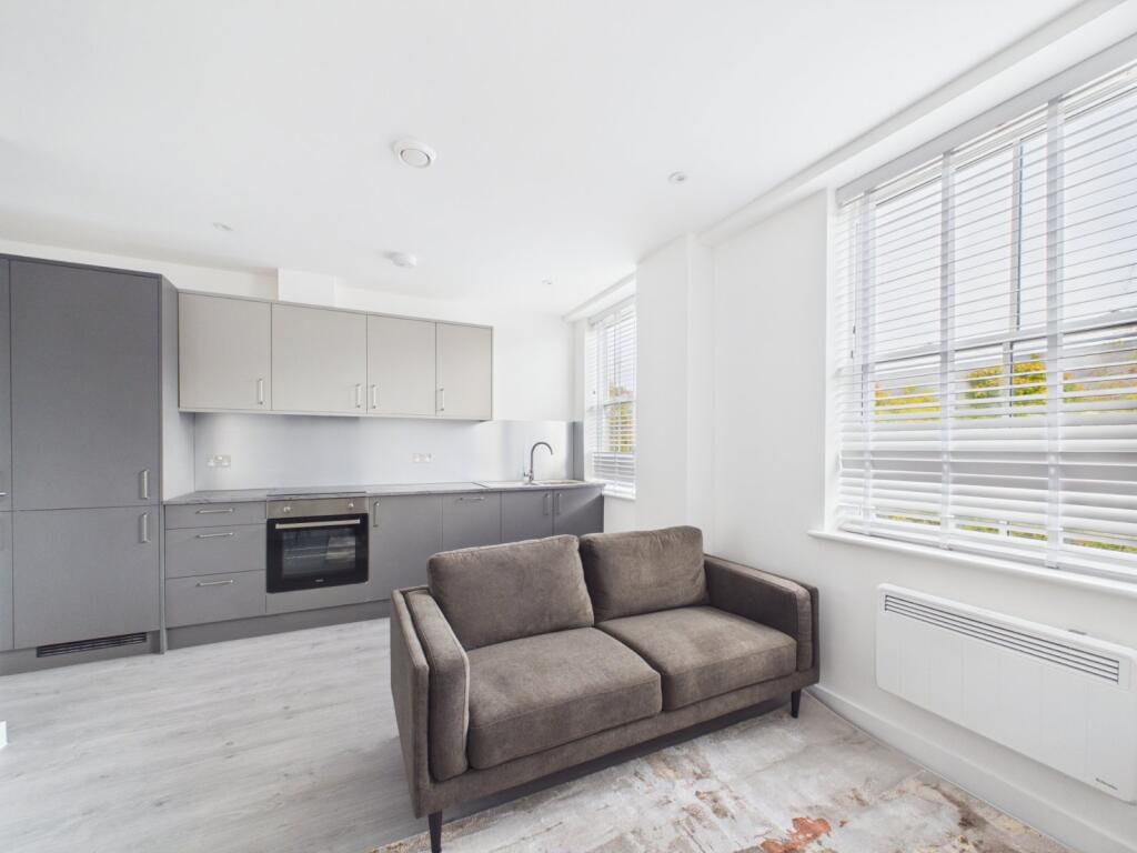 Apartment in Twickenham - View 5