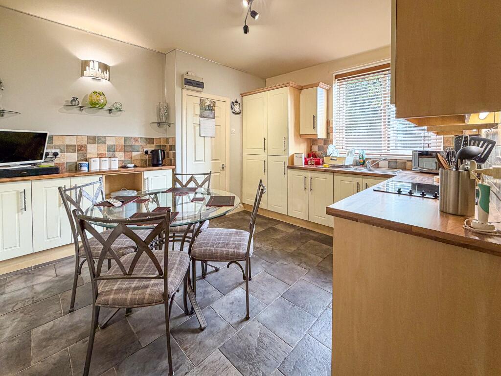 Apartment in Gateshead, North East - View 5