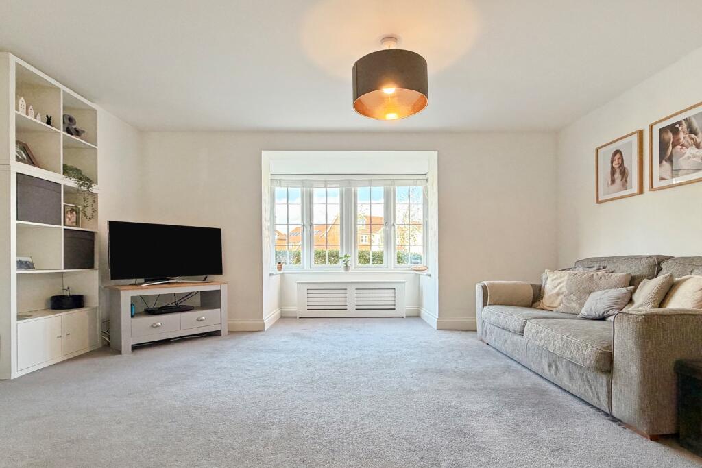 Apartment in Woodley, Wokingham - More
