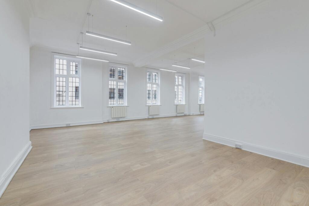 OFFICE 5.jpg