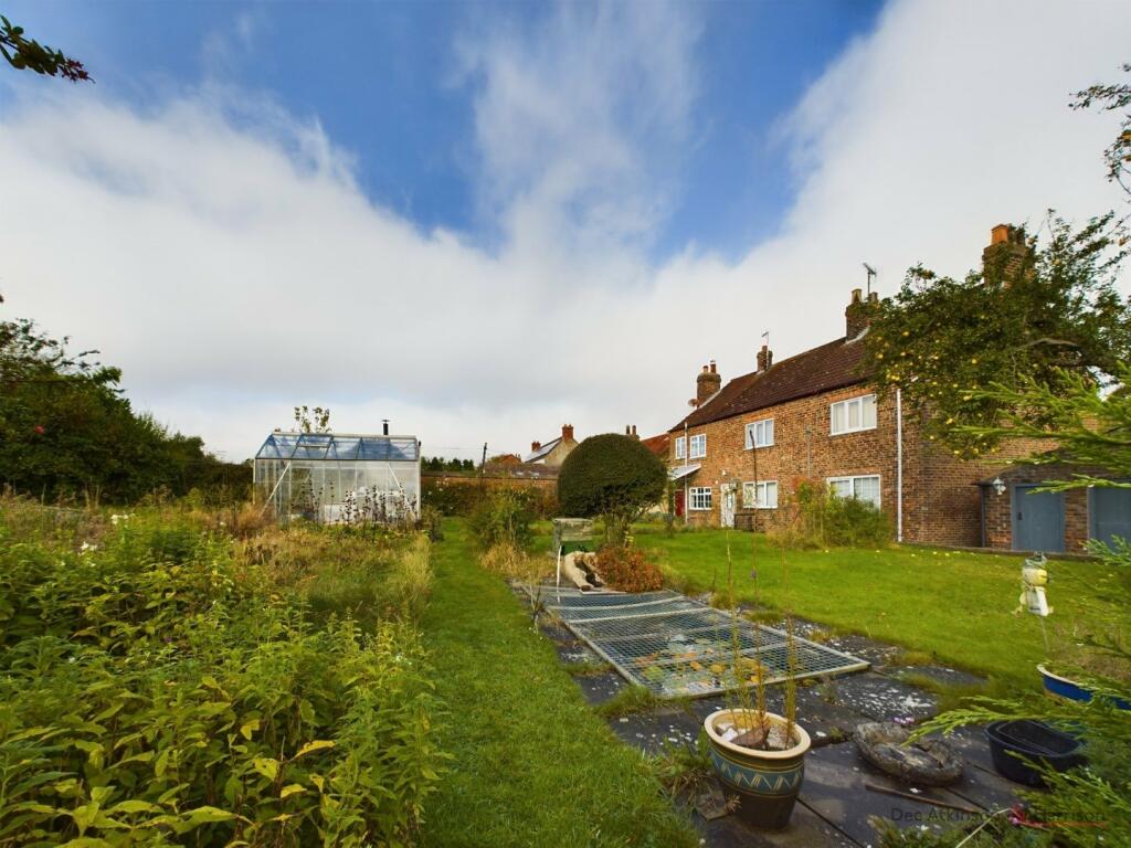 West End, Kilham, YO25 4RR photo 4
